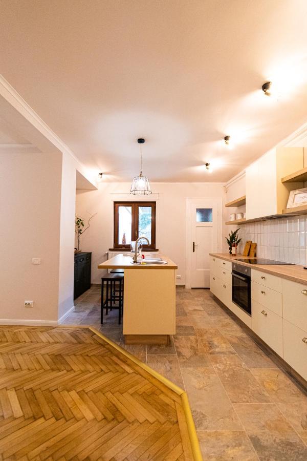 Castel'Or Residence Брашов Экстерьер фото